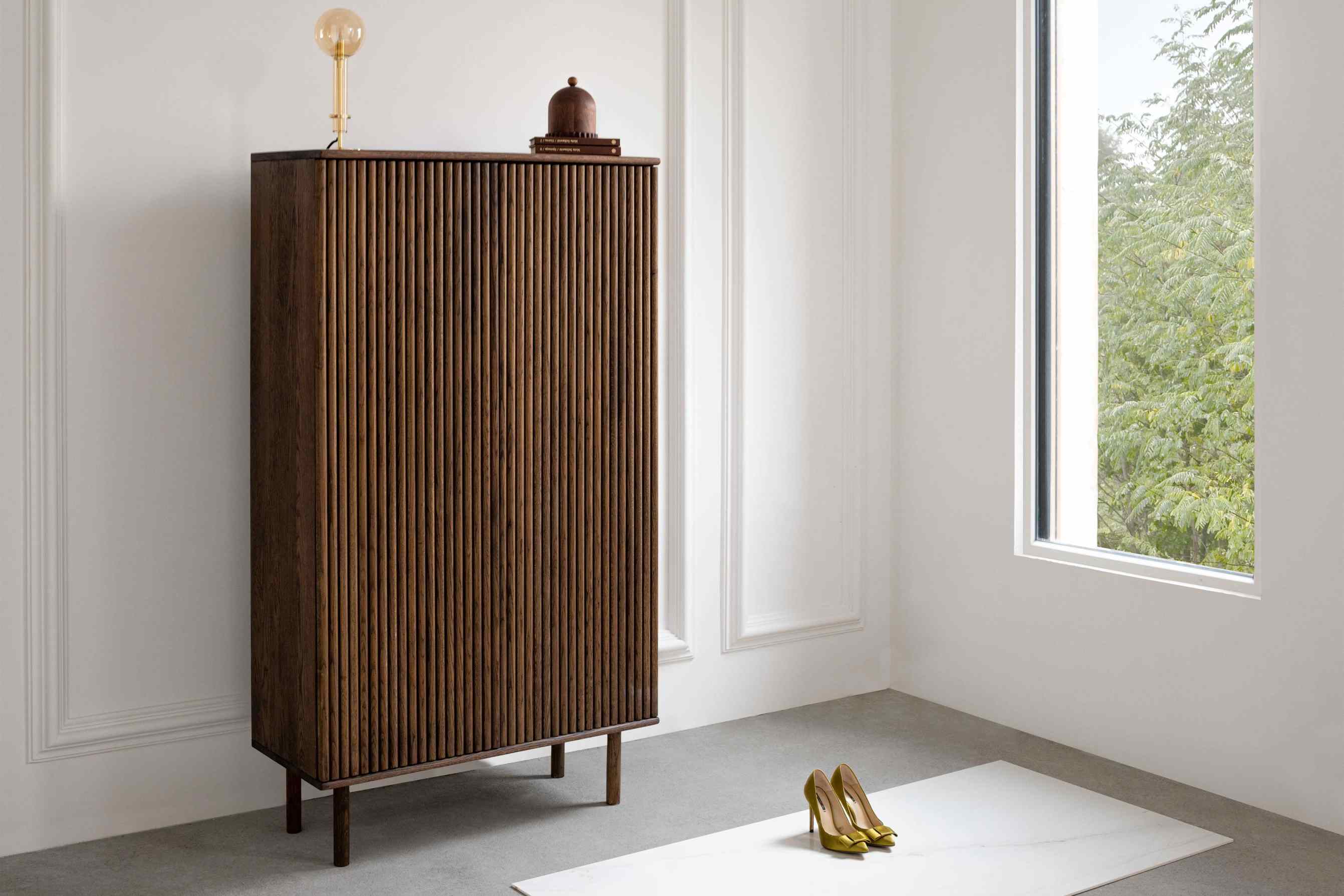 Highboards aus Massivholz