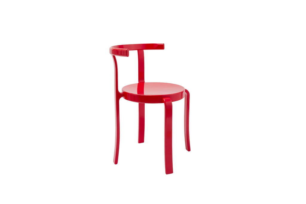 8002 Designer Stuhl von Magnus Olesen in Hochglanzlack, rot