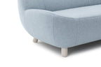 Eleganter 3-Sitzer mit abgerundeten Formen