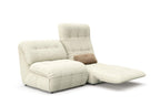 Designer Sofa im Vergleich zwischen Sitz- und Liegeposition