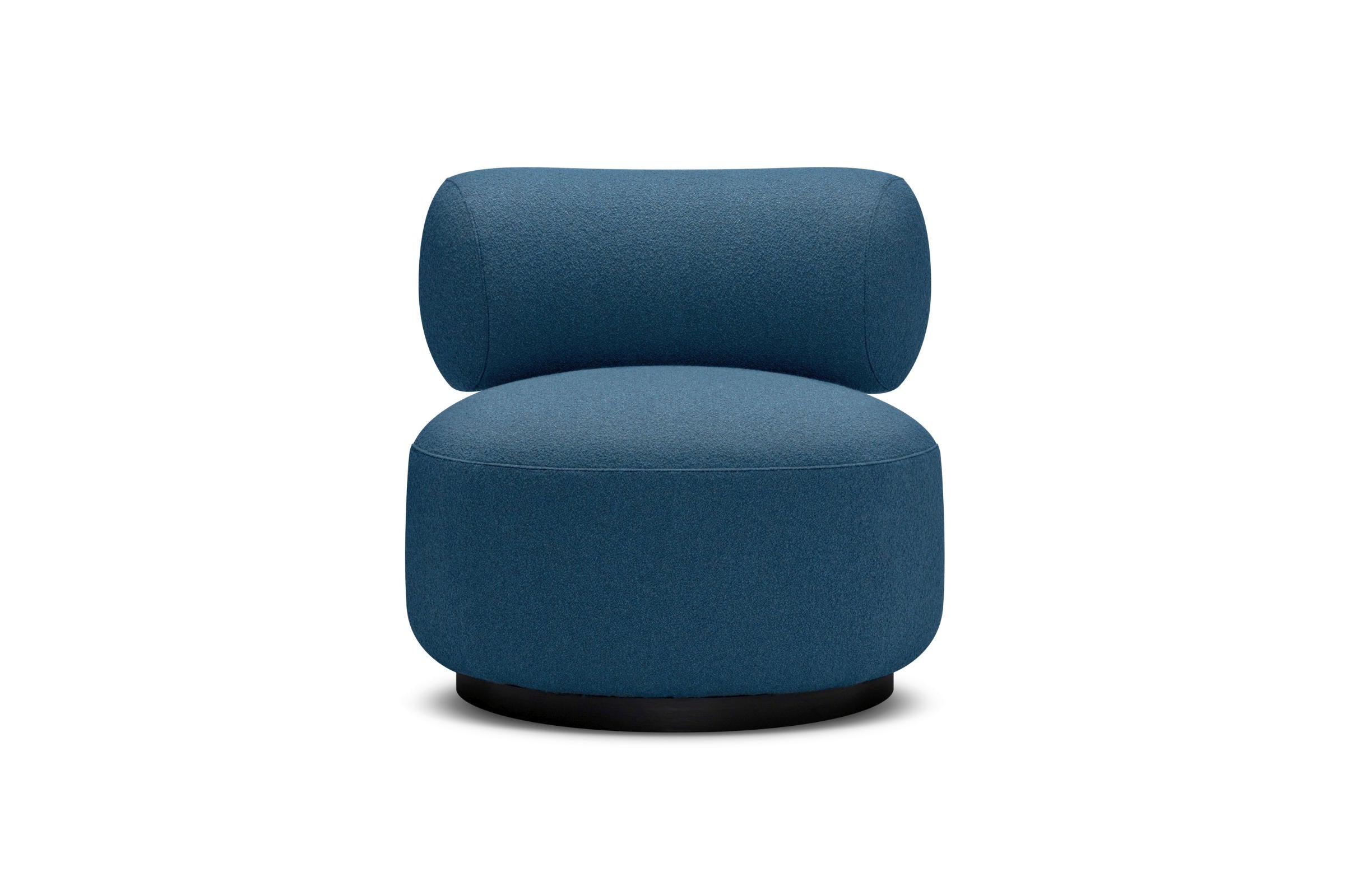 ASPEN Designer Sessel in Blau mit runder Rückenlehne auf weißem Hintergrund - Frontalansicht