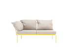 ATAMAN Designer Modulares Gartensofa-Eckelement niedrige Armlehne von GARDA – Frontansicht in Beige mit gelbem Rahmen