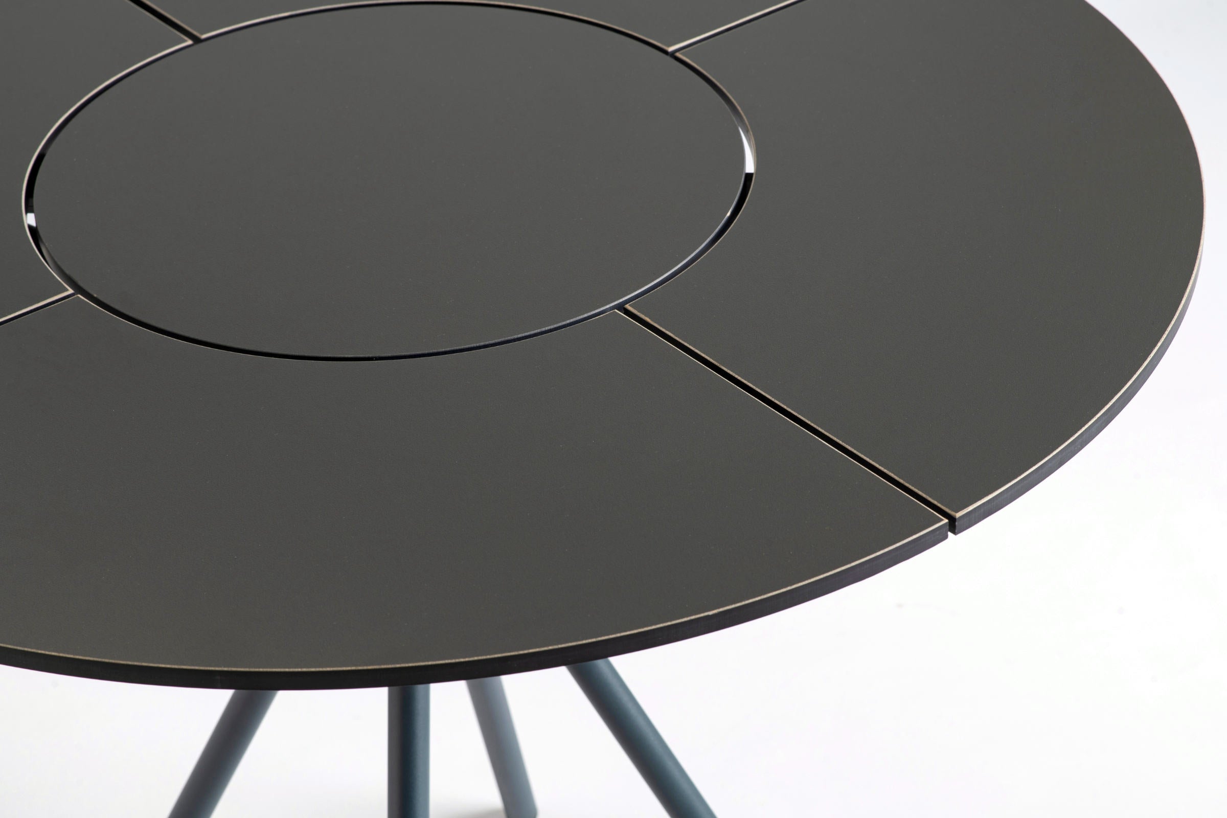 Gartentisch Detailaufnahme Tischplatte modernes Design