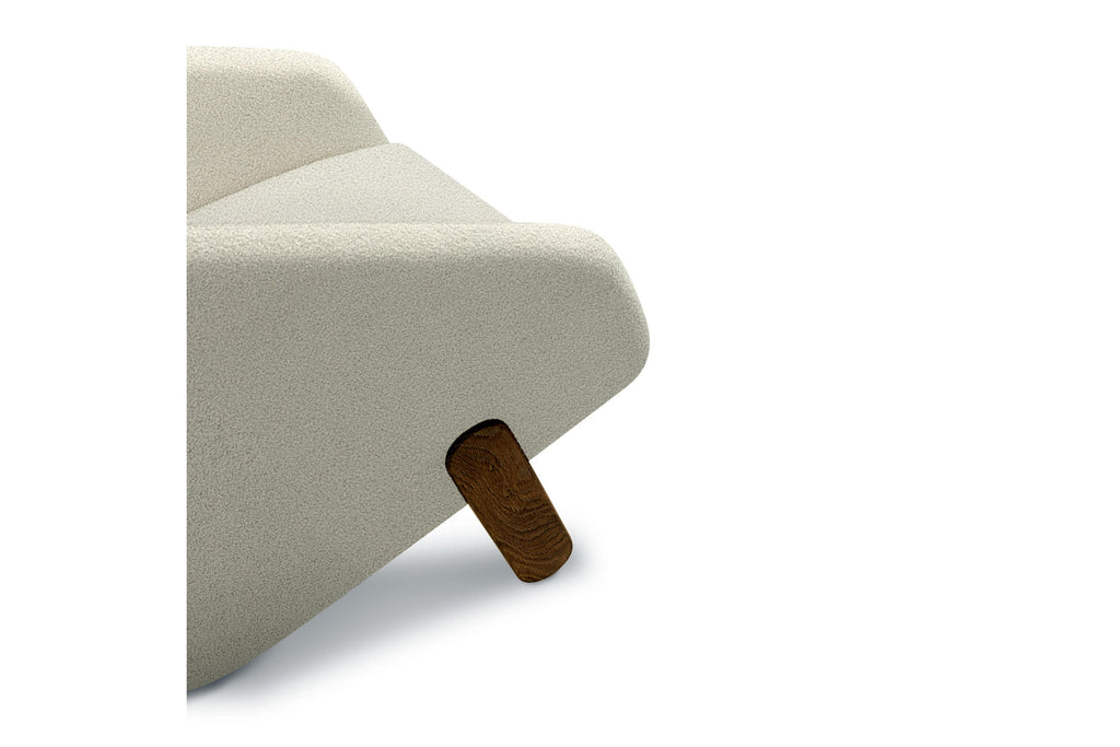 Nahaufnahme der Sitzfläche und Armlehne des Sessels