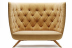 Detailaufnahme der präzisen Naht am CLOE Designer Sofa