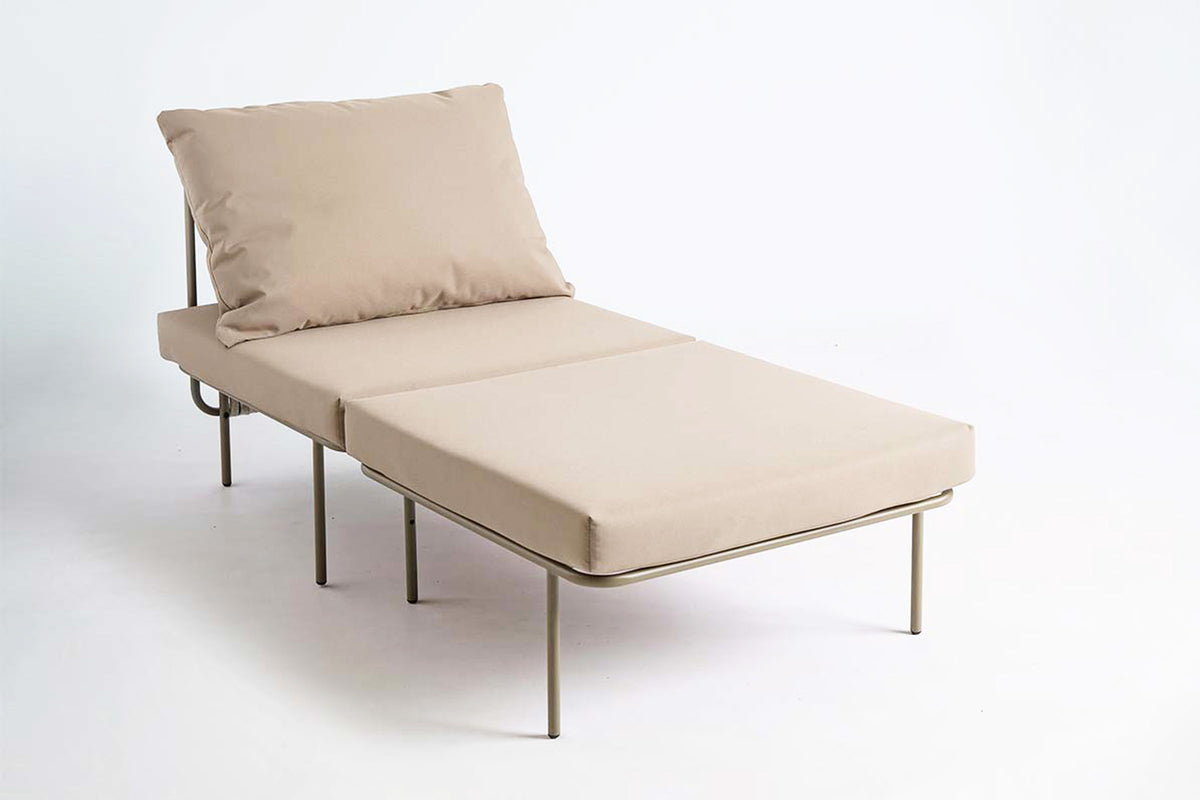 Mit zusätzlichem Modul als verlängerte Liegefläche