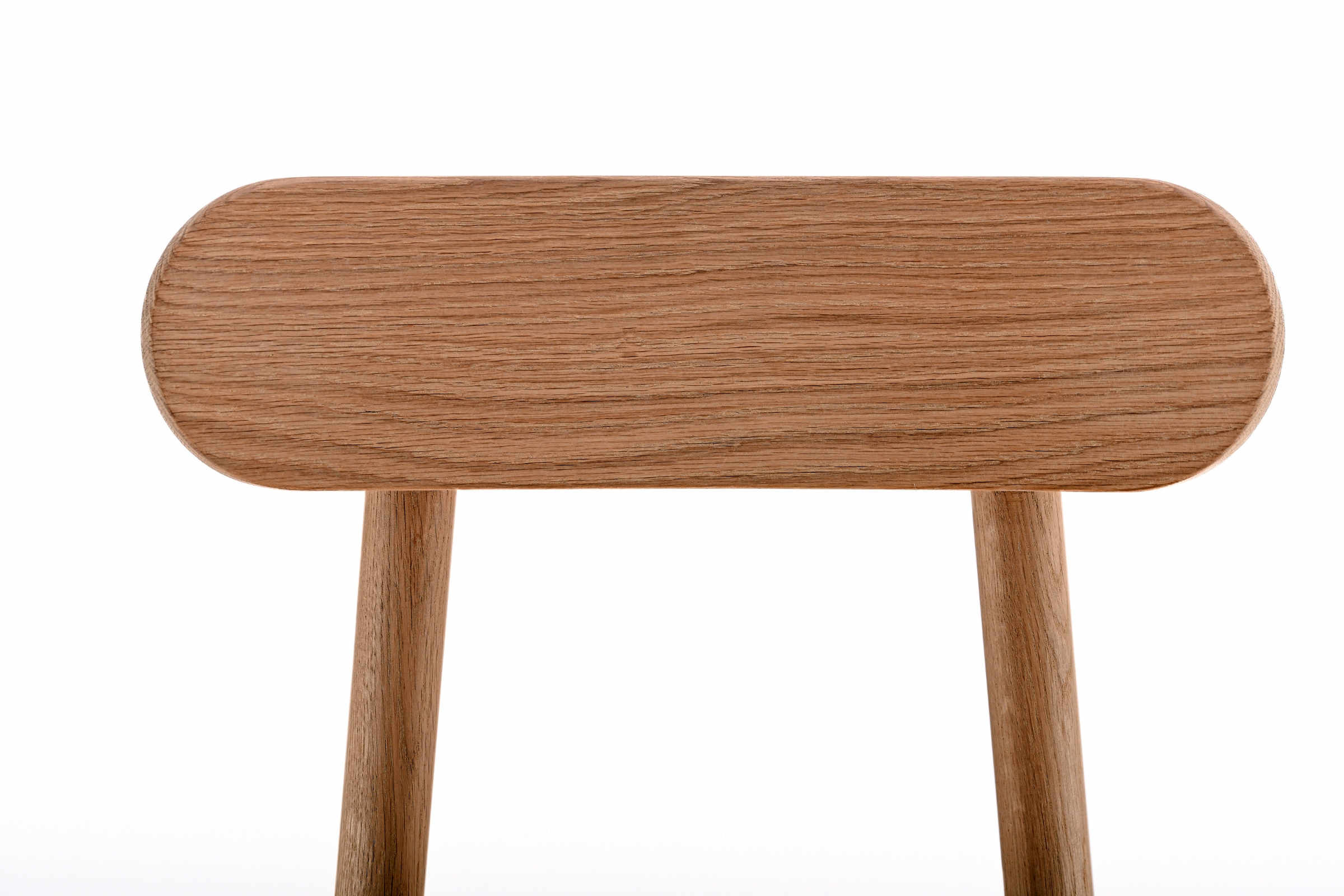 Detailaufnahme der Rückenlehne mit vertikaler Verbindung