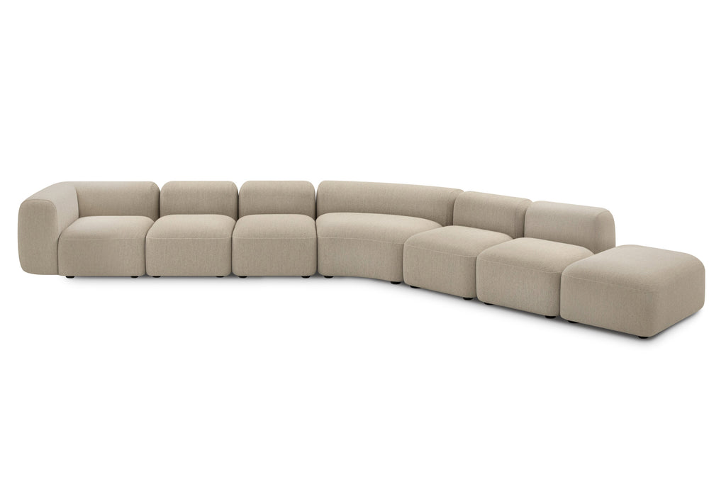 Sofa als geschwungene Sitzlandschaft mit offenem Ende