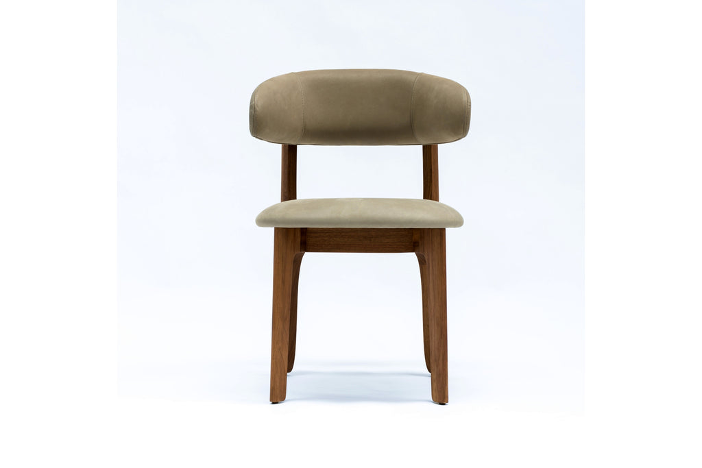 Frontansicht des Dragonfly Designer Stuhls in Holz und Wolle