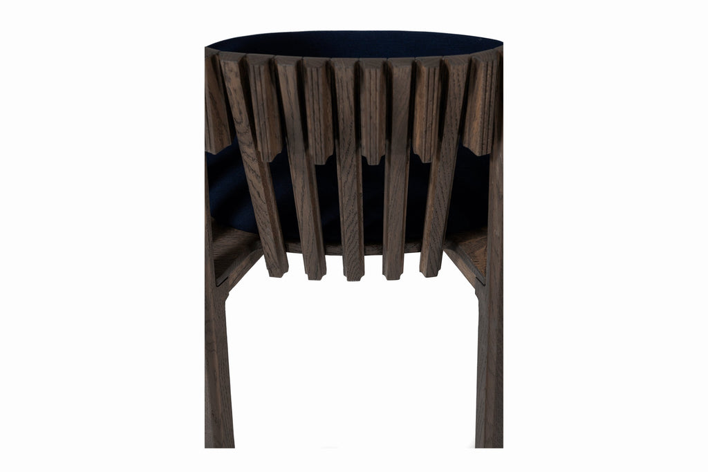 Rückansicht des Stuhls von Woak