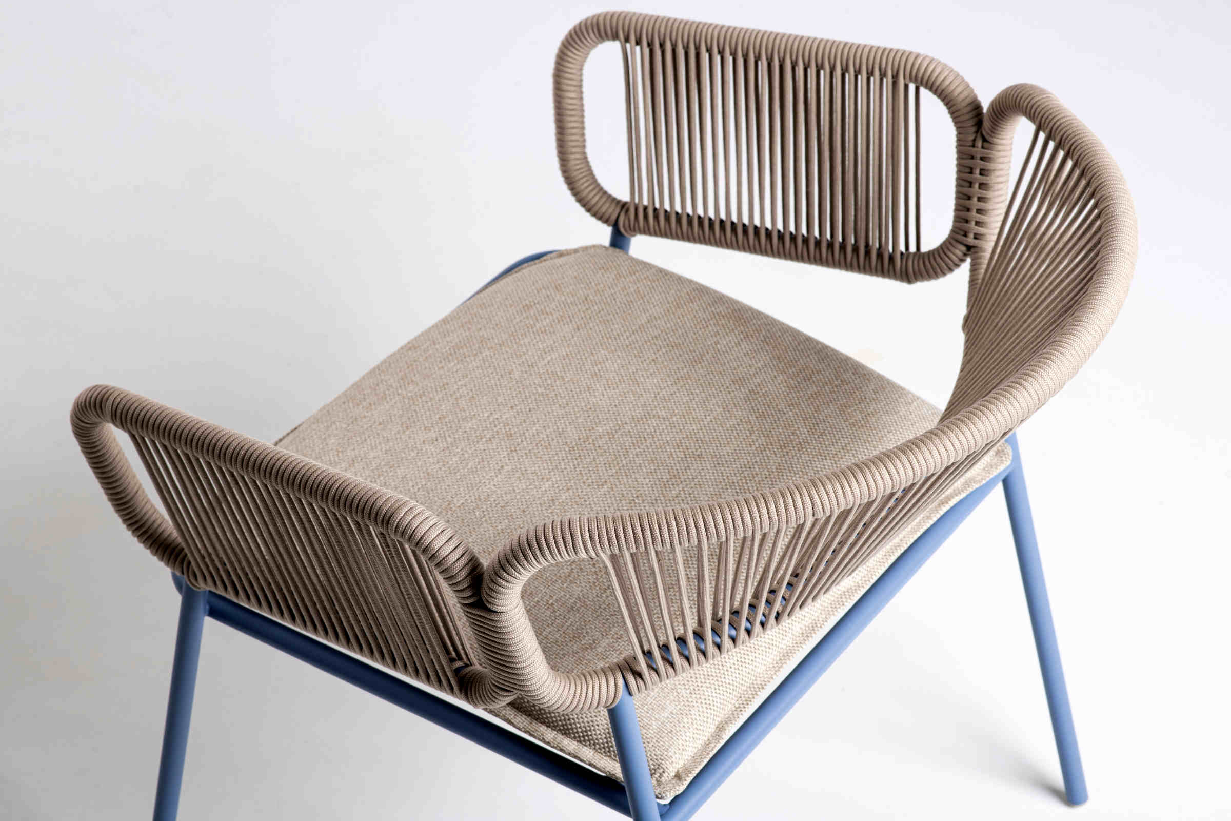 Nahaufnahme Seilstruktur und Armlehne GROF Outdoor-Sessel