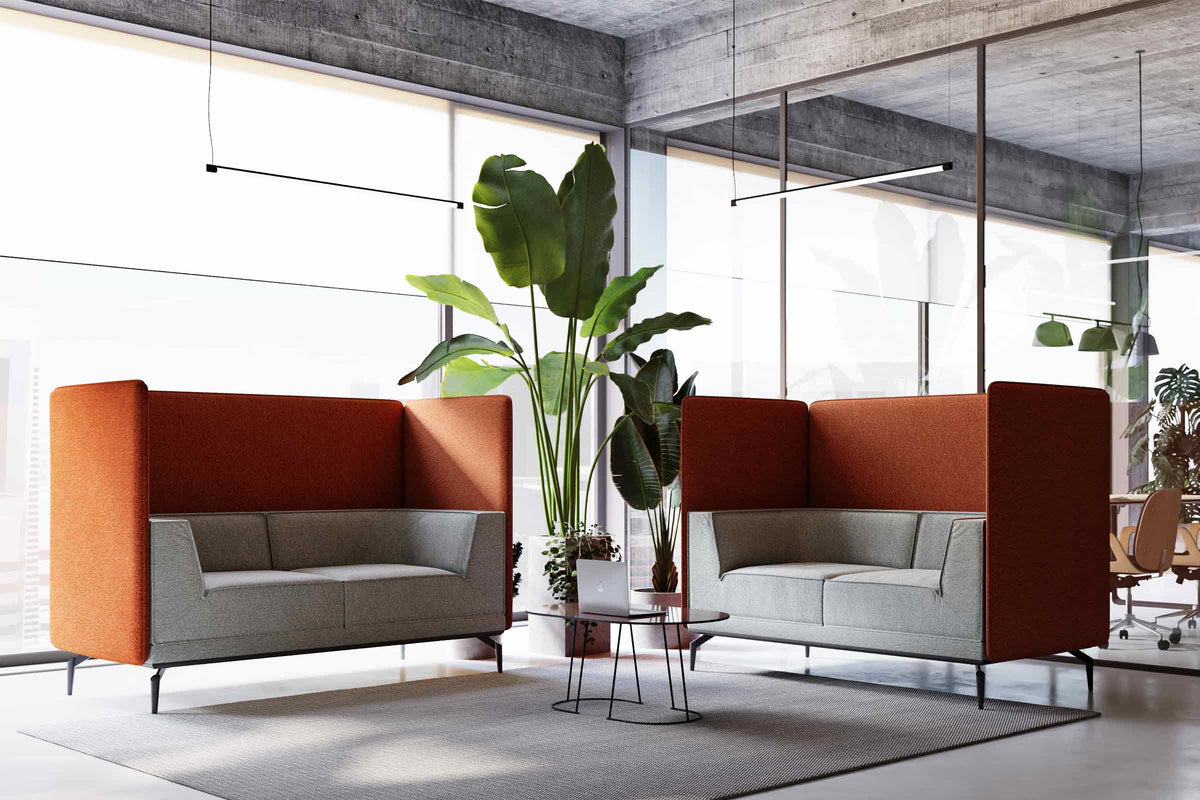 Designer 2-Sitzer Sofas von EXTRAFORM im modernen Büro