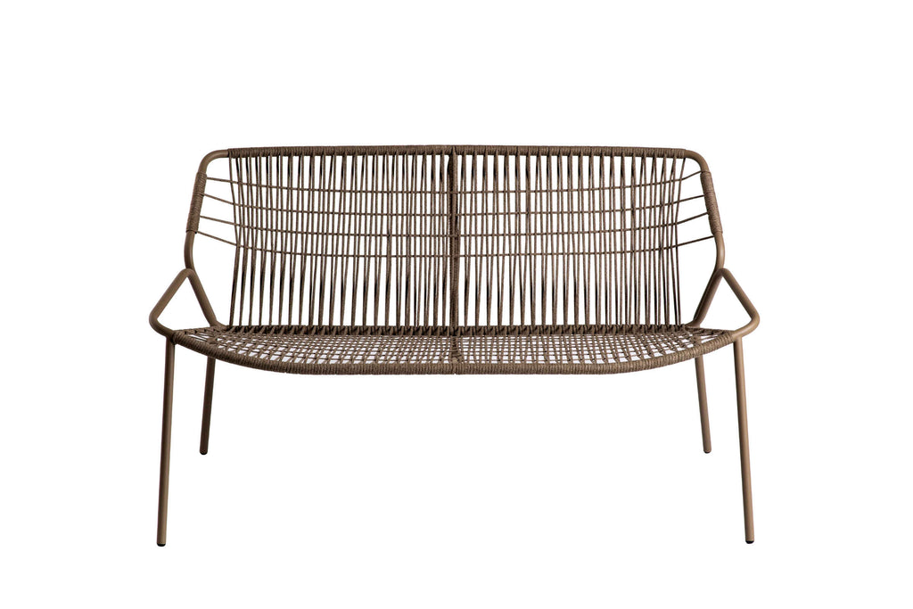 KAPUA Designer Gartensofa von vorne – ohne Polster