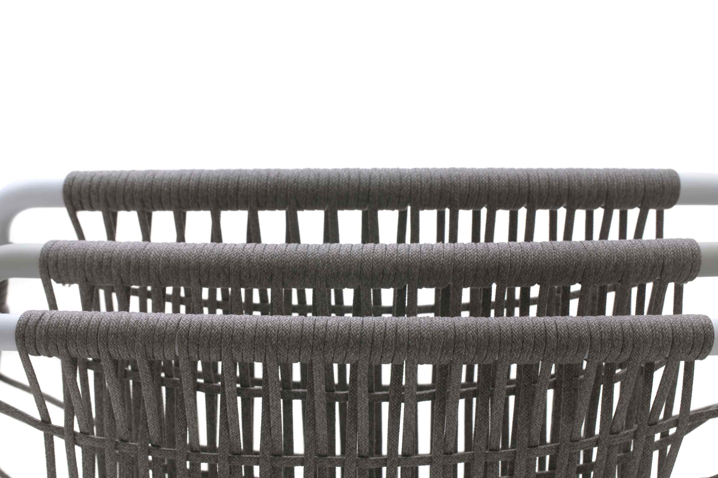 Detailaufnahme der Seilbespannung des Stuhls