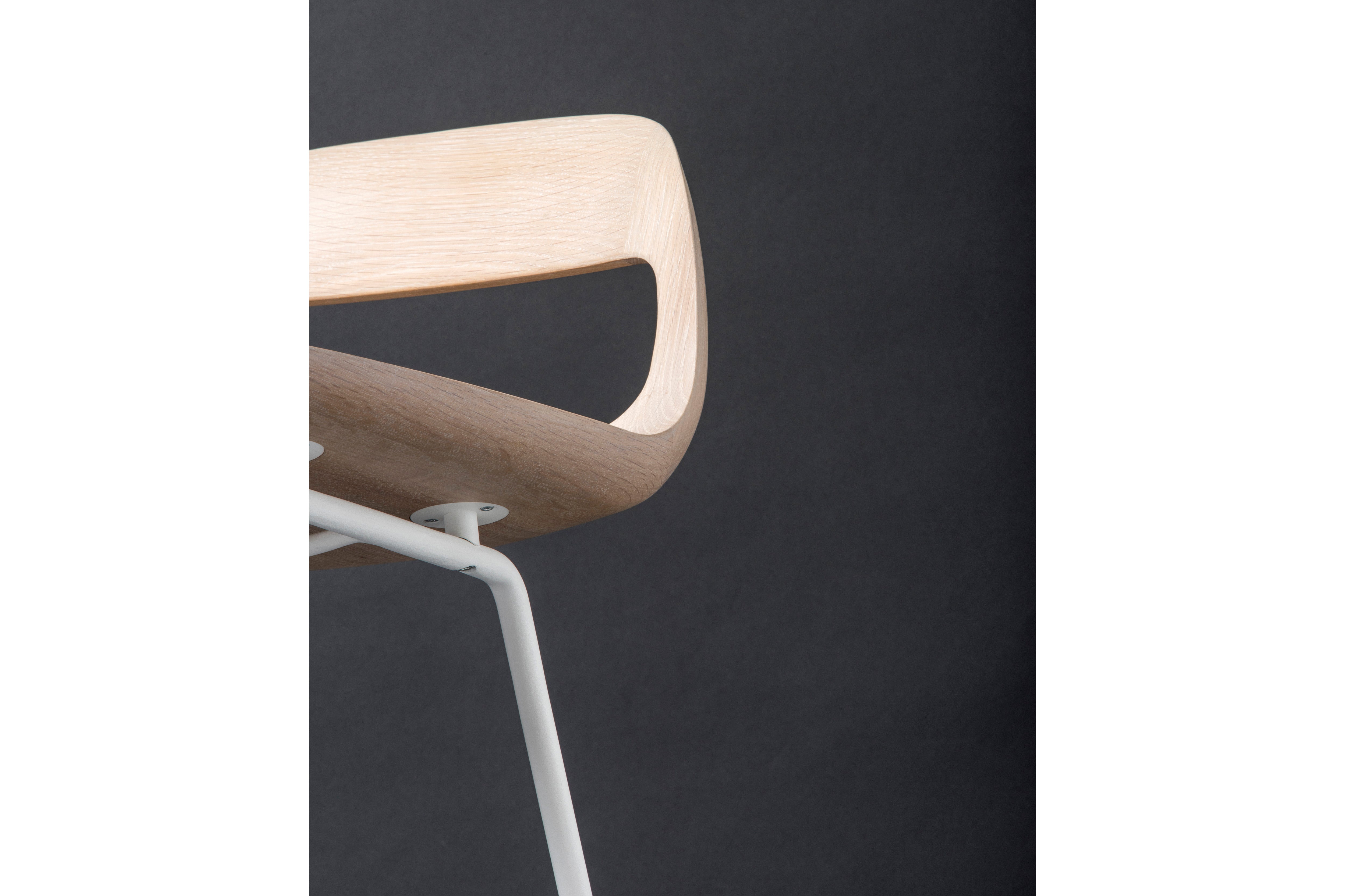 LEINA Massivholz Barstuhl - SOLIDMADE | Design Furniture