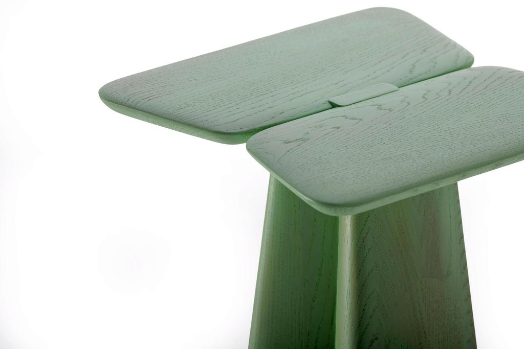 Skulpturaler Beistelltisch in grün