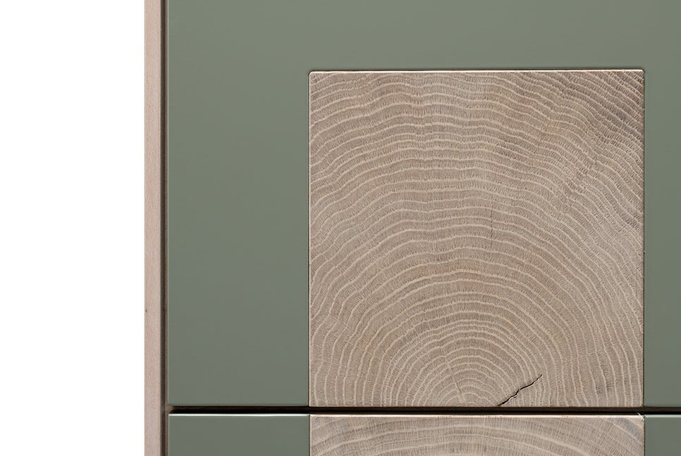 LOTTE Massivholz Wandkommode mit 3-Türen - SOLIDMADE | Design Furniture