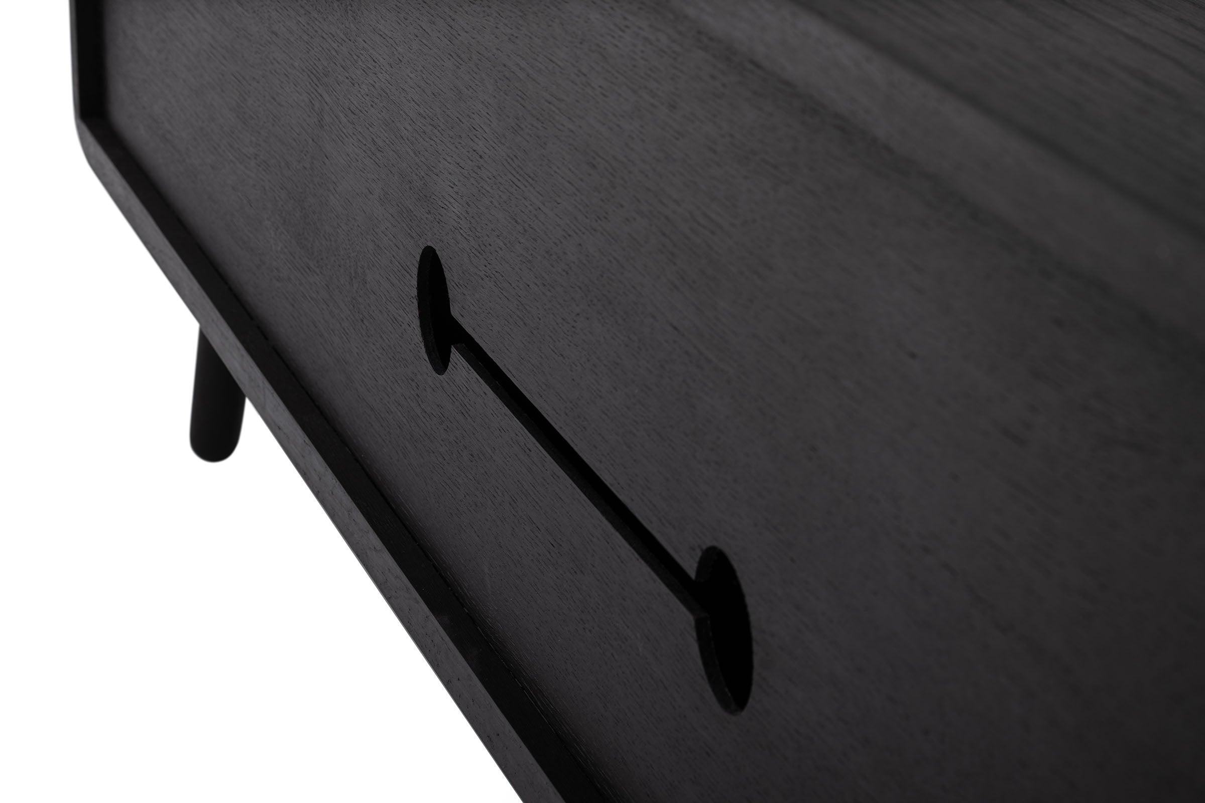 MALIN Lowboard aus Massivholz mit Holzbeinen und Nische - SOLIDMADE | Design Furniture