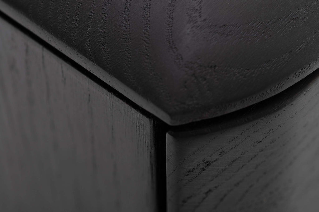 MALIN Lowboard aus Massivholz mit Holzbeinen und Nische - SOLIDMADE | Design Furniture