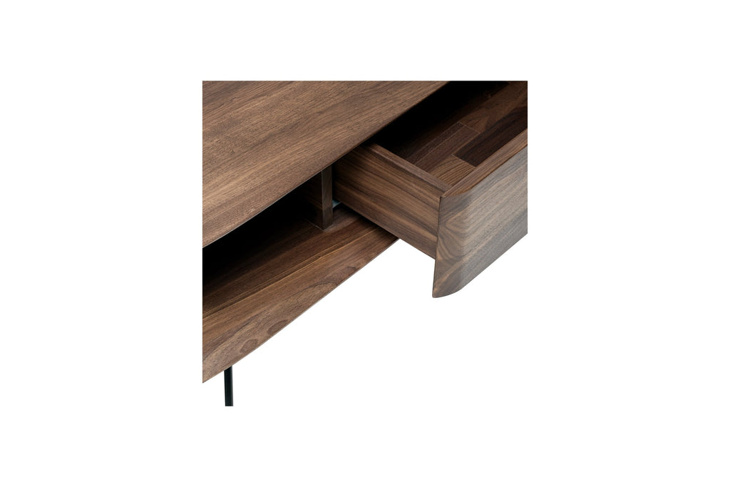 Geöffnete Schublade des MALIN Designer TV-Lowboards von Woak in Nussbaumholz