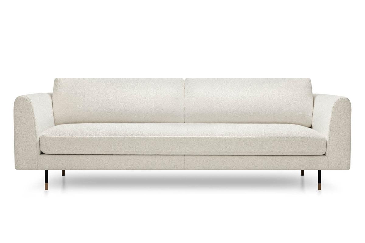 PANAMA Designer Modular Sofa von Volumen in hellem Stoff in Frontansicht