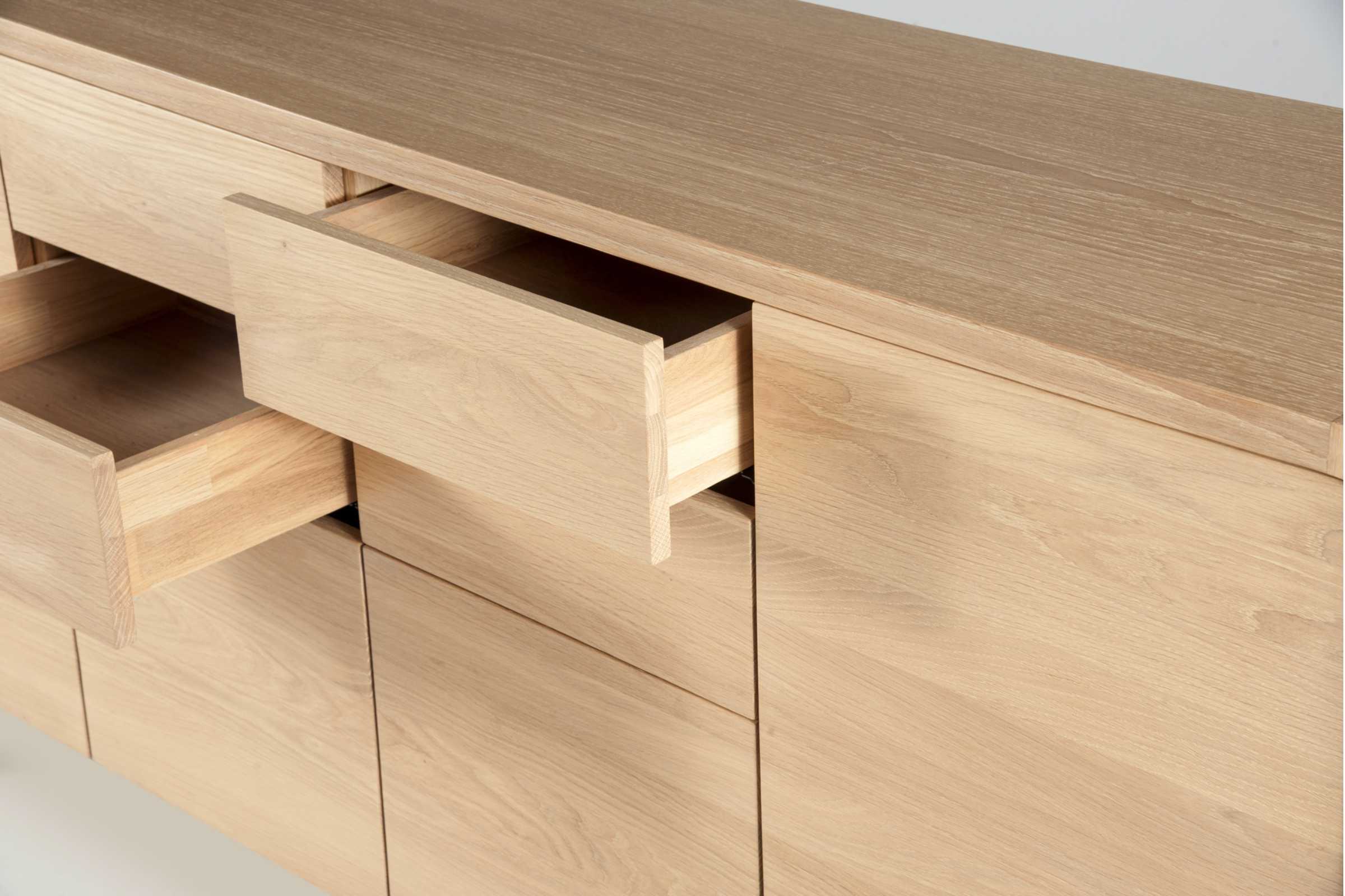 Detailaufnahme der Schubladen des PRIMUM Designer Sideboards