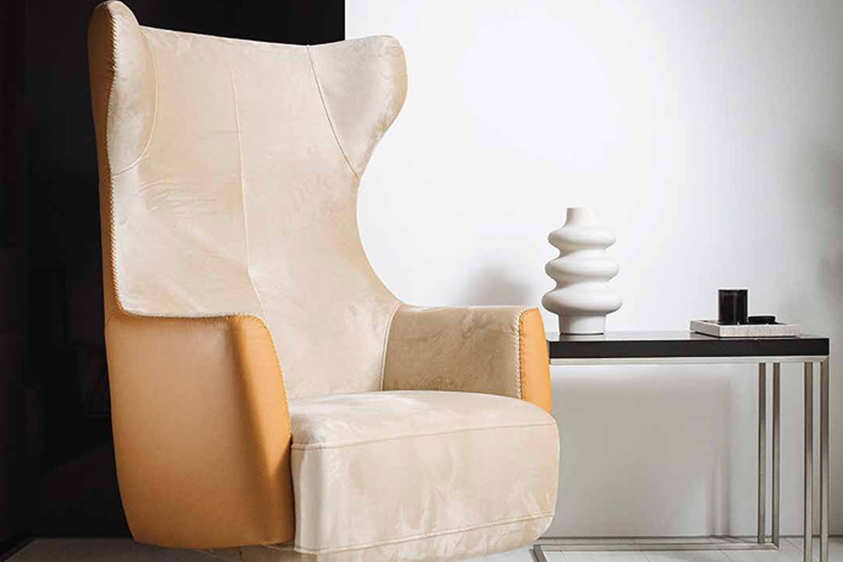 In Beige und Braun im modernen Wohnraum