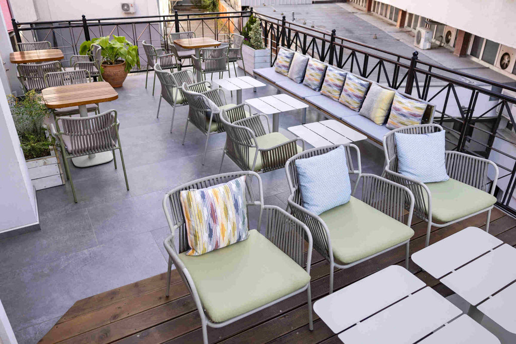 Gartenclubtisch Design – hochwertiger Outdoor Tisch