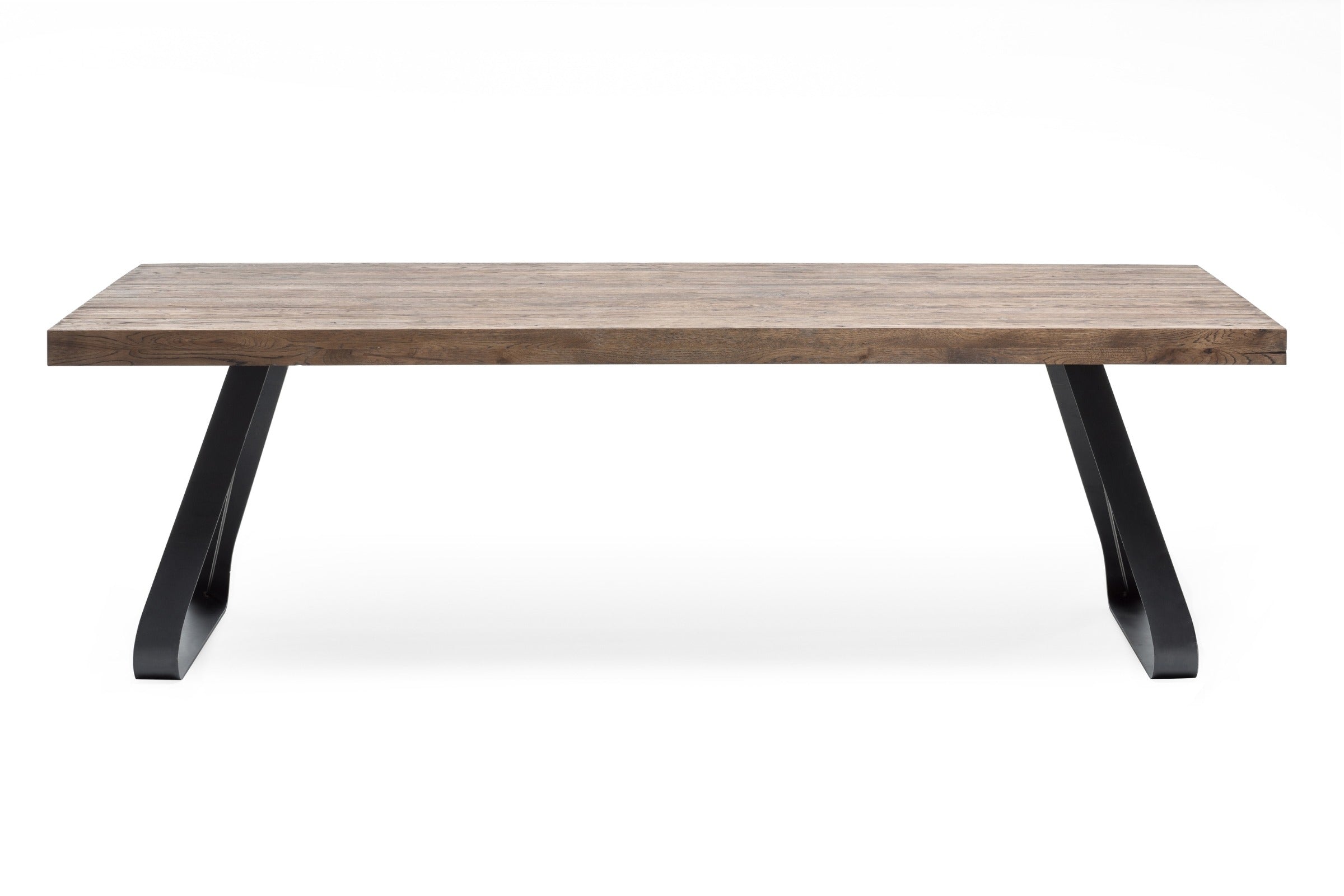 Vorderansicht des Massivholz Esstisches mit robusten Metallbeinen und Kreuzverstrebung