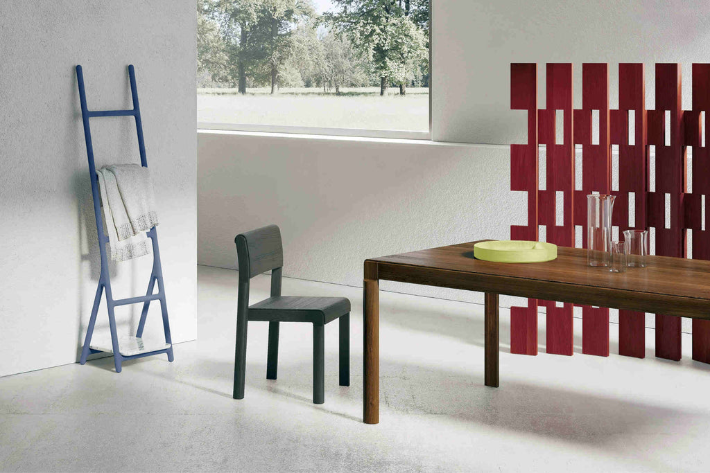 Designer Esstisch in einem modernen Ambiente