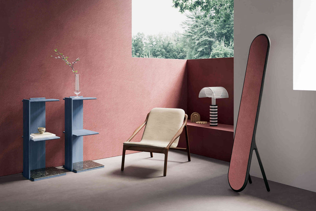 Designer Spiegel freistehend von Woak in einem modernen Ambiente