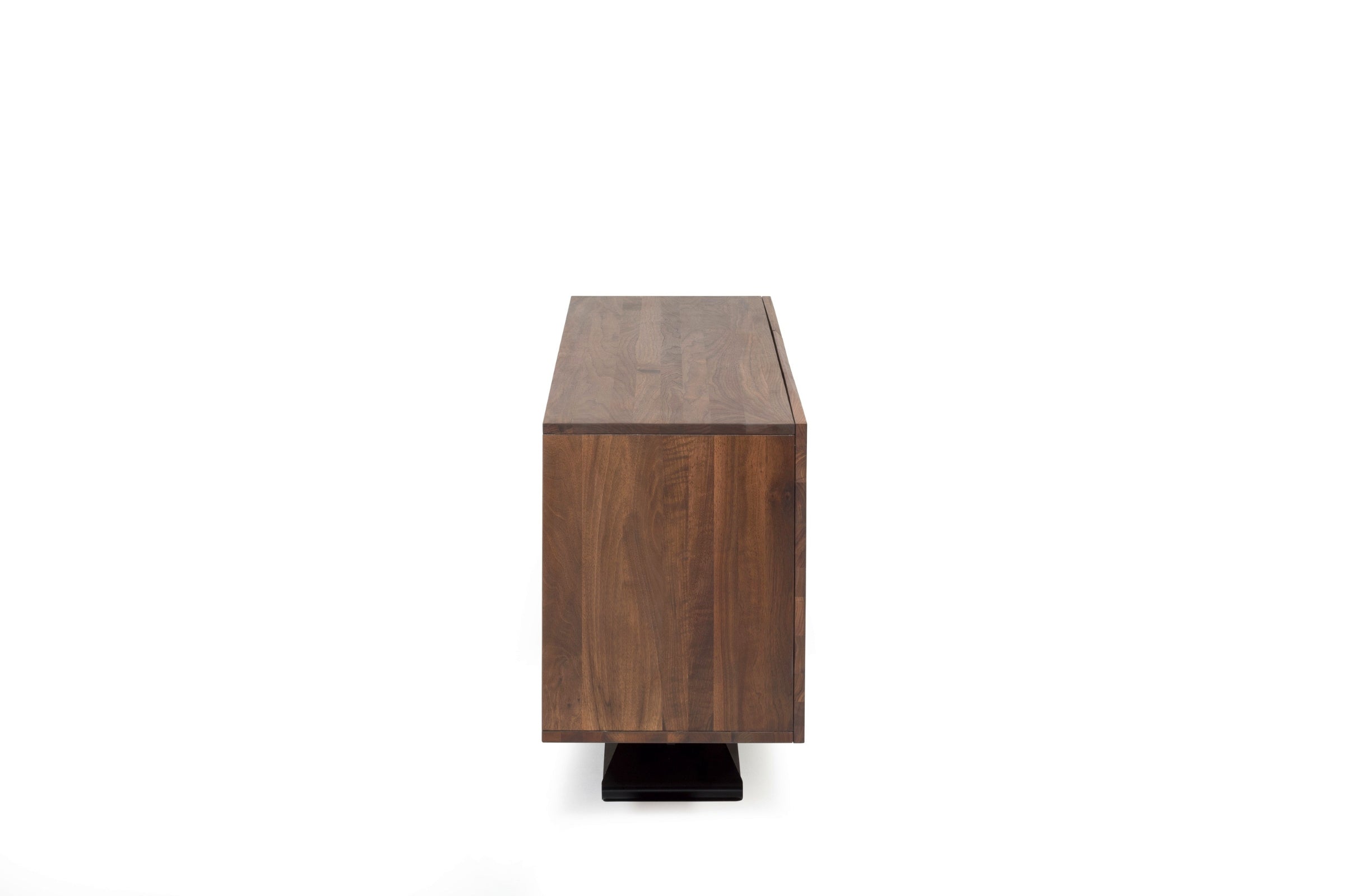 Seitliche Ansicht des Sideboards aus Nussbaum